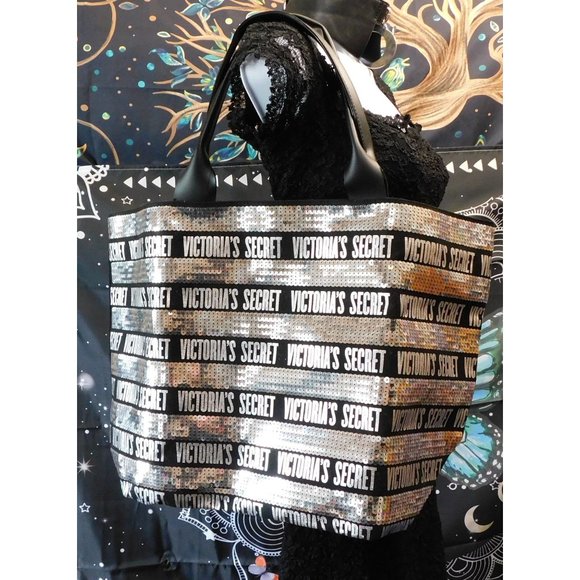 Victoria's Secret Black And Silver Sequin Tote With Wristlet - Picture 5 of 8